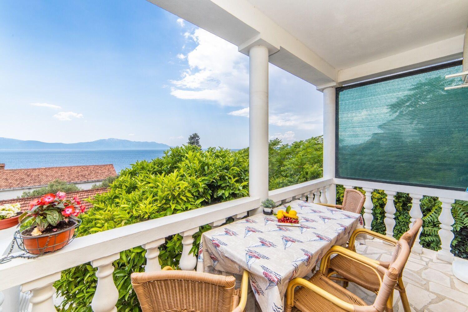 Apartments More Брист Екстериор снимка
